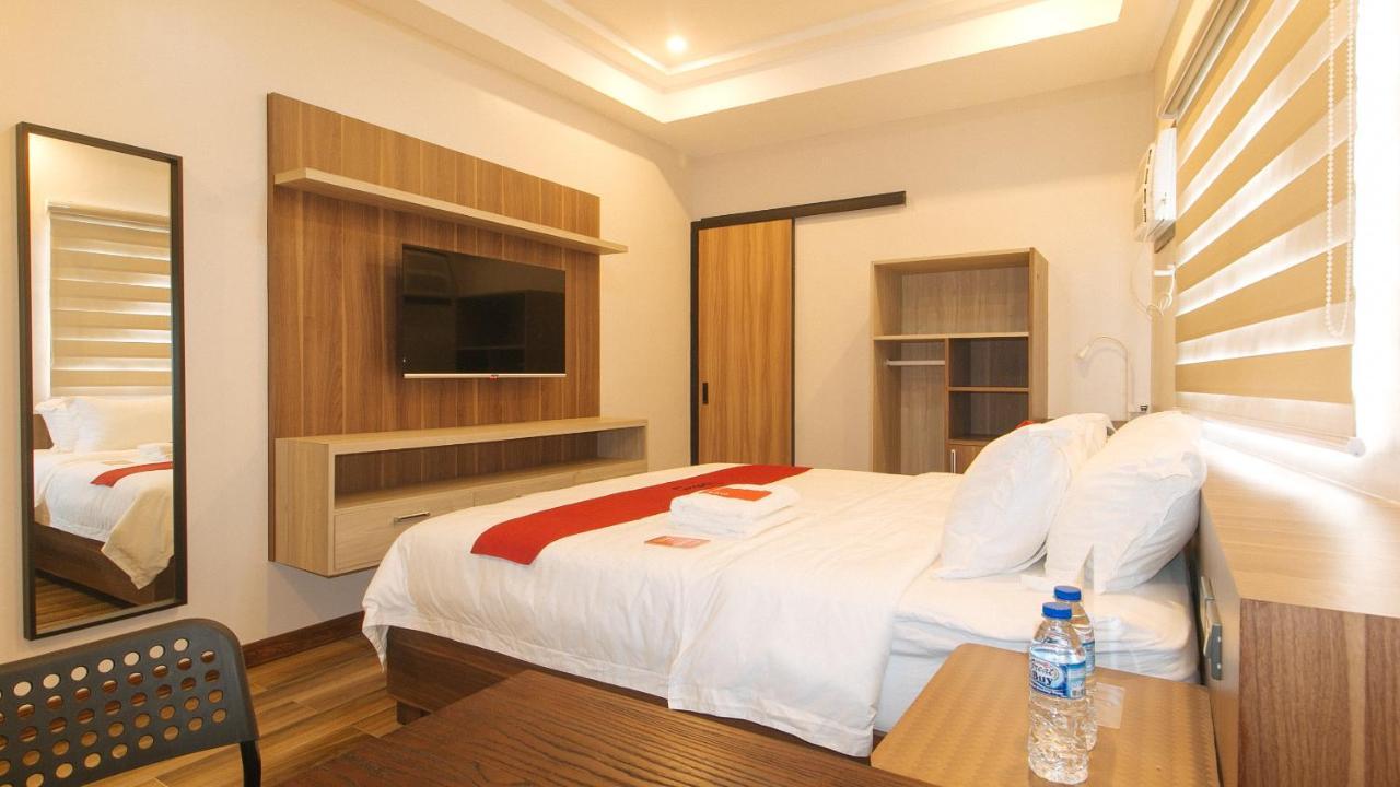 Reddoorz Plus @ Bez Tower And Residences San Juan San Juan  Luaran gambar