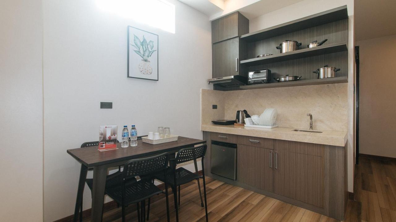 Reddoorz Plus @ Bez Tower And Residences San Juan San Juan  Luaran gambar